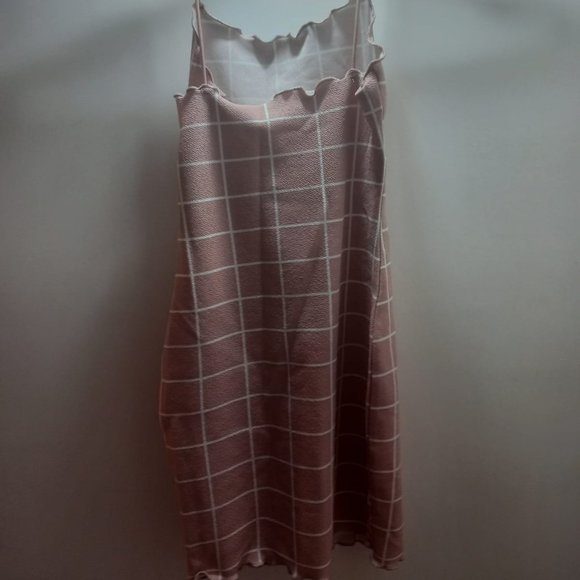 Pink and White Bodycon Dress - Picture 2 of 3